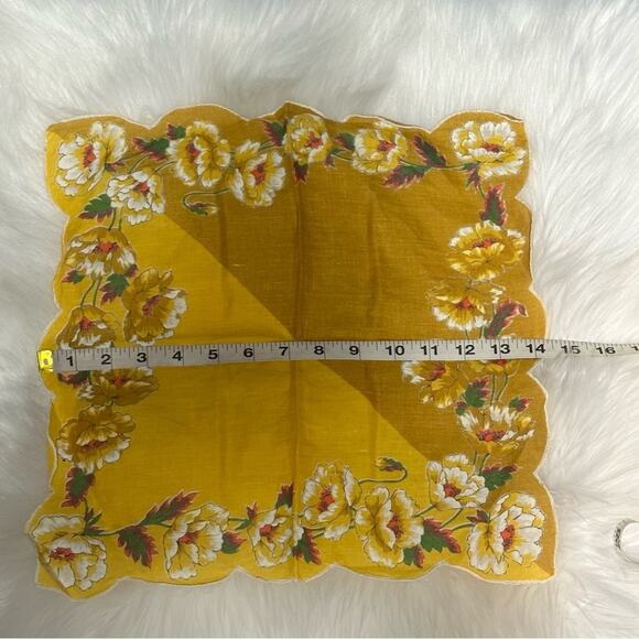 1942. Retro Vintage Goldenrod Hankie - Picture 2 of 2